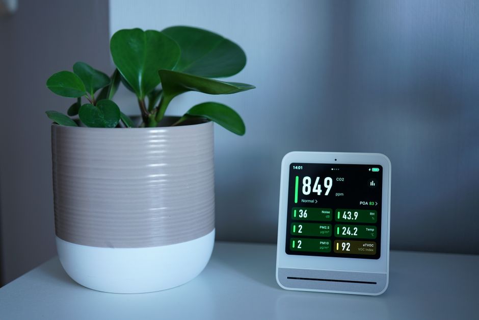 Een luchtreiniger die gebruikmaakt van ionisatietechniek voor schone lucht en betere ademhaling in huis.